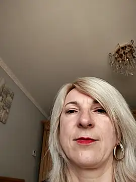 Snapshot of AhlyssaLove1155 chatting on 07/16/26, 03:07 AhlyssaLove1155 online show from 07/16/26, 03:07