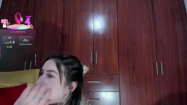 Snapshot of carly_grasso chatting on 11/04/25, 03:49 carly grasso online show from 11/04/25, 03:49