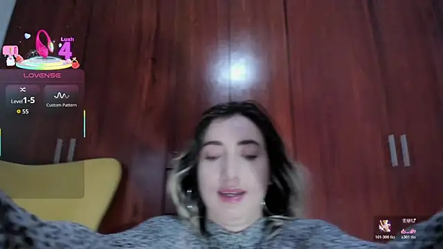 Snapshot of carly_grasso chatting on 11/29/25, 07:33 carly grasso online show from 11/29/25, 07:33