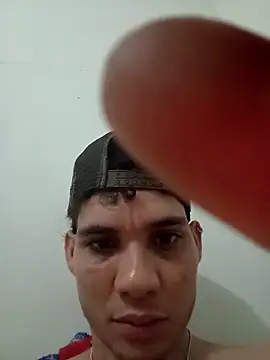 Snapshot of Jhonip7 chatting on 12/17/25, 03:40 Jhonip7 online show from 12/17/25, 03:40