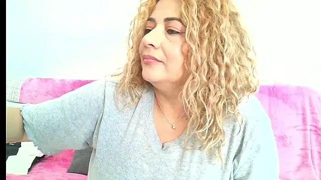 mariajosebarrazaa online show from 02/12/26, 03:18