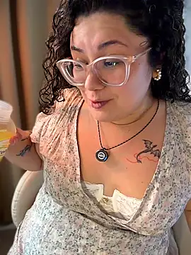 VanesssaMilf  online show from 05/25/26, 05:08