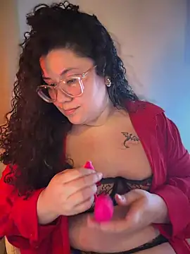 VanesssaMilf  online show from 07/05/26, 03:45