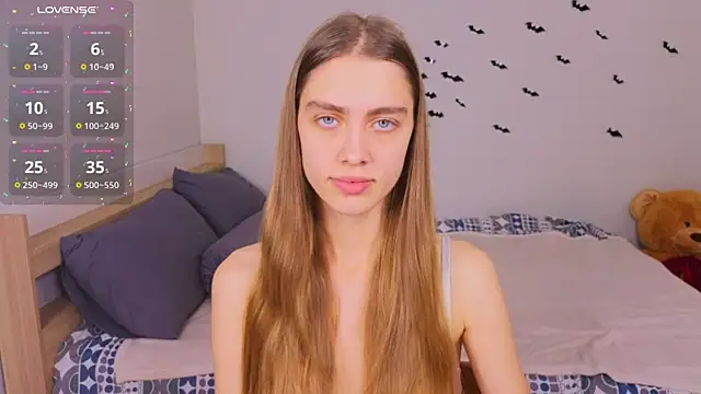 Snapshot of Charmgirla chatting on 12/15/25, 02:16 Charmgirla online show from 12/15/25, 02:16