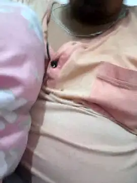 Snapshot of Lactonic chatting on 12/14/25, 01:27 Lactonic online show from 12/14/25, 01:27