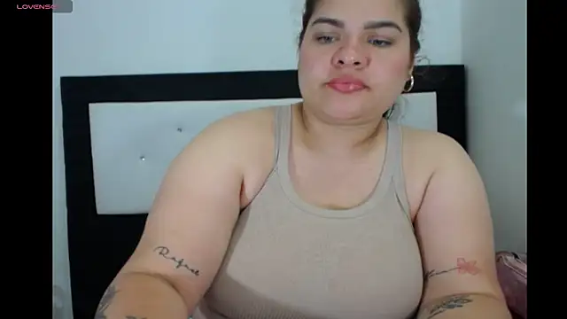 Snapshot of NinaFuentes2X chatting on 06/08/26, 11:38 NinaFuentes2X online show from 06/08/26, 11:38