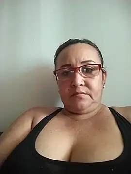 Snapshot of Nini_Love_ chatting on 03/12/26, 02:45 Nini Love online show from 03/12/26, 02:45