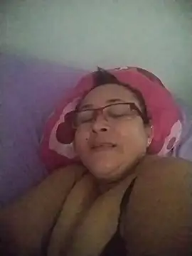 Snapshot of Nini_Love_ chatting on 04/16/26, 08:53 Nini Love online show from 04/16/26, 08:53
