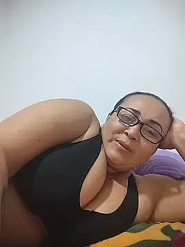 Nini Love  online show from 06/25/26, 03:39