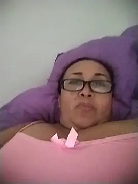 Nini Love  online show from 07/12/26, 09:28