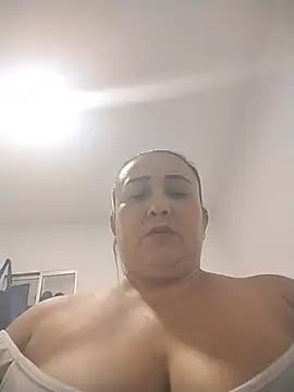 Nini Love  online show from 07/24/26, 02:20