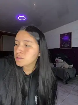 Snapshot of Agatta-X chatting on 12/16/25, 01:16 Agatta-X online show from 12/16/25, 01:16