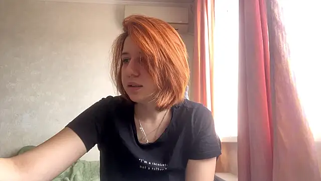 Snapshot of Julie_mayers_ chatting on 12/15/25, 09:13 Julie mayers online show from 12/15/25, 09:13