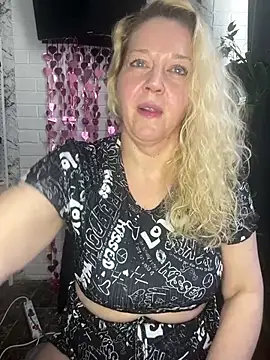 JenniferCarmen online show from 02/26/26, 08:57