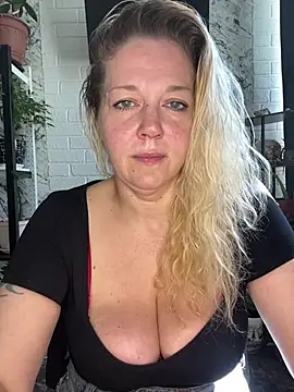JenniferCarmen online show from 06/04/26, 03:45