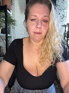 JenniferCarmen online show from 06/20/26, 02:03