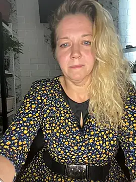 JenniferCarmen online show from 06/30/26, 03:29