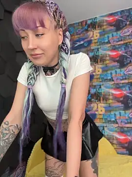 Snapshot of Tattoo__Moon chatting on 05/18/26, 12:51 Tattoo Moon online show from 05/18/26, 12:51