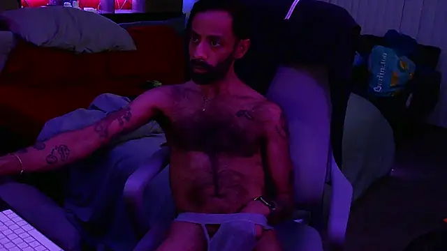 Snapshot of LilBrownPKB chatting on 12/14/25, 11:37 LilBrownPKB online show from 12/14/25, 11:37