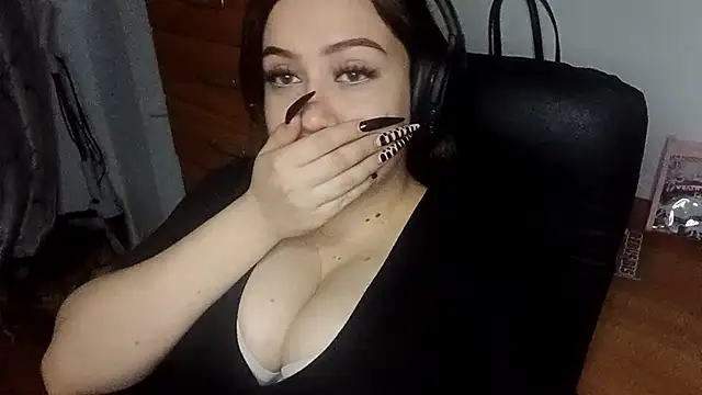 Snapshot of GerriPepperman chatting on 12/18/25, 08:53 GerriPepperman online show from 12/18/25, 08:53