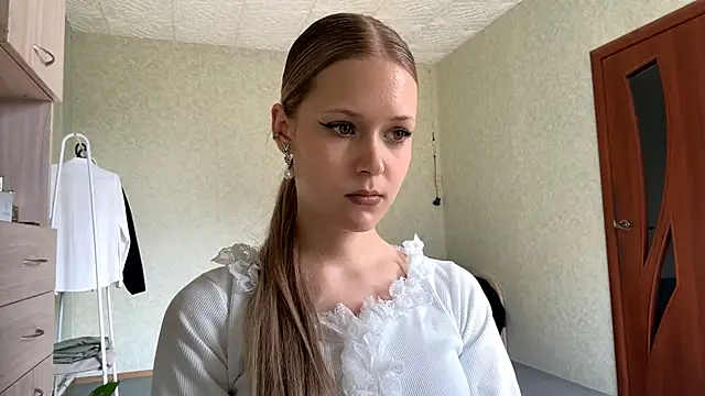 Snapshot of ZaidaSchwarten chatting on 03/11/26, 11:38 ZaidaSchwarten online show from 03/11/26, 11:38
