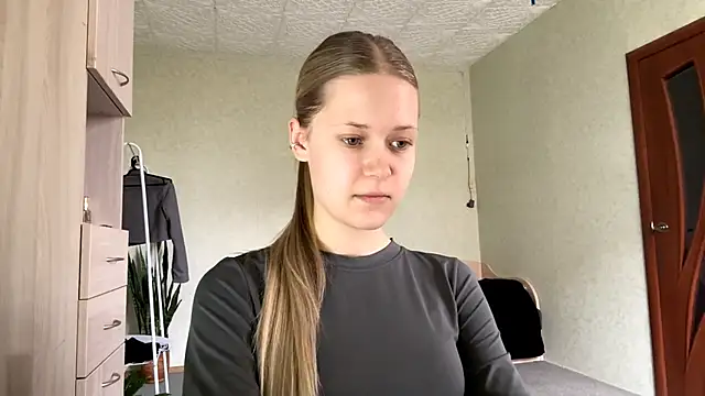 Snapshot of ZaidaSchwarten chatting on 04/12/26, 01:16 ZaidaSchwarten online show from 04/12/26, 01:16