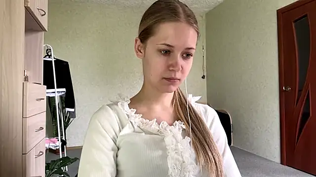 Snapshot of ZaidaSchwarten chatting on 05/10/26, 05:45 ZaidaSchwarten online show from 05/10/26, 05:45