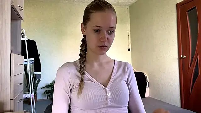 Snapshot of ZaidaSchwarten chatting on 05/27/26, 05:15 ZaidaSchwarten online show from 05/27/26, 05:15