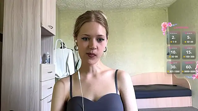 Snapshot of ZaidaSchwarten chatting on 07/13/26, 07:33 ZaidaSchwarten online show from 07/13/26, 07:33