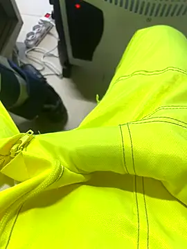 Snapshot of fede_bigcock chatting on 12/14/25, 09:14 fede bigcock online show from 12/14/25, 09:14