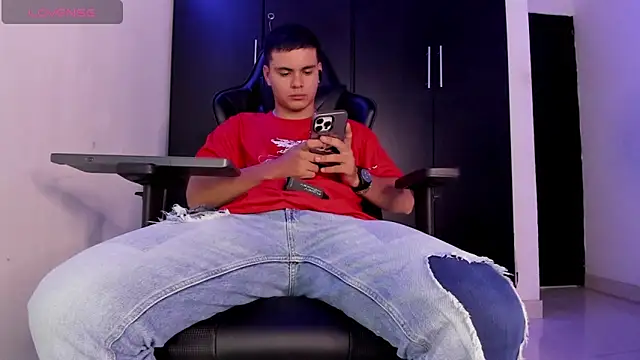 Liam Mateo online show from 04/28/26, 02:27