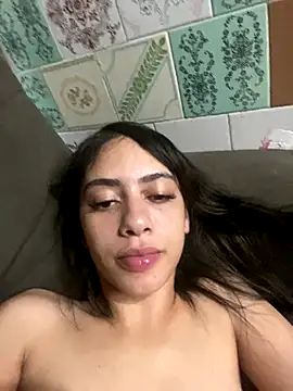 Snapshot of analuizaxxny chatting on 12/16/25, 09:09 analuizaxxny online show from 12/16/25, 09:09