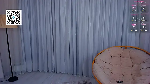 Snapshot of LenaKurpiel chatting on 12/16/25, 04:34 LenaKurpiel online show from 12/16/25, 04:34