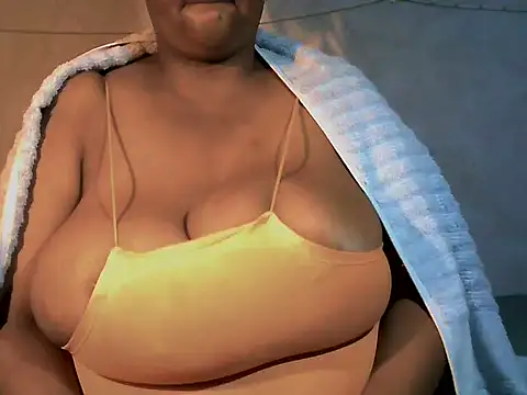 Snapshot of sweetmilkylady chatting on 06/09/26, 04:57 sweetmilkylady online show from 06/09/26, 04:57