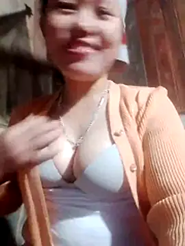 Snapshot of Heya_k2 chatting on 12/14/25, 08:52 Heya k2 online show from 12/14/25, 08:52