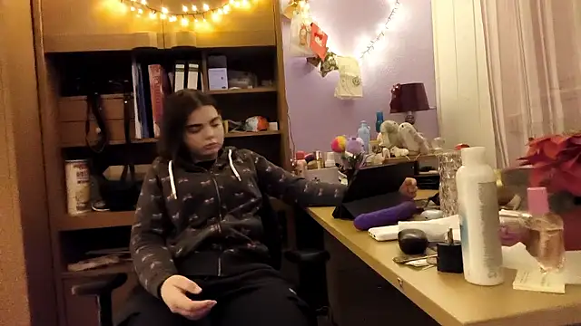Mona Slearys online show from 01/16/26, 11:20