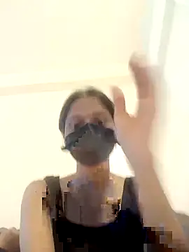 Snapshot of vishuly chatting on 12/16/25, 07:46 vishuly online show from 12/16/25, 07:46