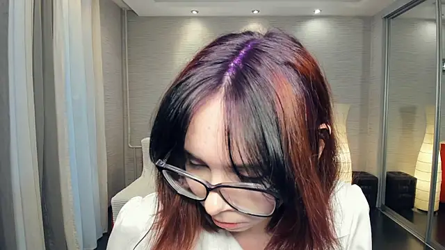 Snapshot of TempieLegrant chatting on 12/16/25, 09:03 TempieLegrant online show from 12/16/25, 09:03