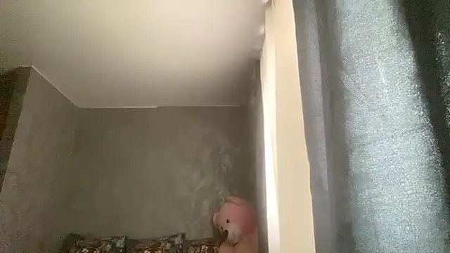 Snapshot of DianaBellas chatting on 12/20/25, 10:22 DianaBellas online show from 12/20/25, 10:22