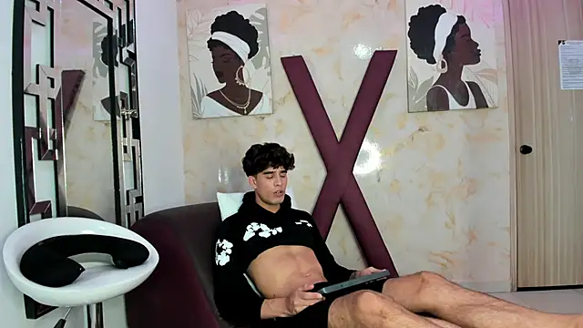 Snapshot of YOUNG_GUYS1 chatting on 04/11/26, 07:45 YOUNG GUYS1 online show from 04/11/26, 07:45
