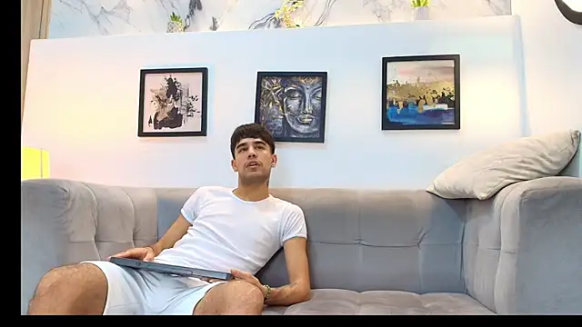 Snapshot of YOUNG_GUYS1 chatting on 06/11/26, 07:17 YOUNG GUYS1 online show from 06/11/26, 07:17