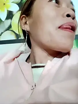 little-effy online show from 12/14/25, 11:26