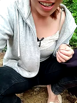 little-effy online show from 06/09/26, 10:27