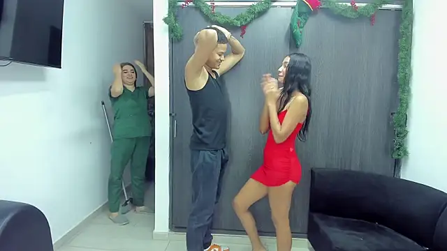 Snapshot of Hot_sexmature chatting on 12/15/25, 11:25 Hot sexmature online show from 12/15/25, 11:25