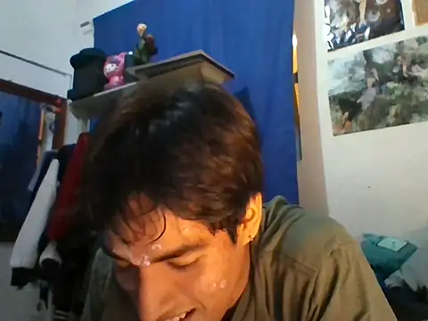 Snapshot of isalexhot chatting on 12/15/25, 06:39 isalexhot online show from 12/15/25, 06:39