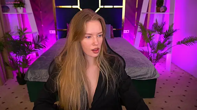 Snapshot of MollyyMayy chatting on 01/16/26, 10:41 MollyyMayy online show from 01/16/26, 10:41