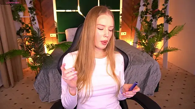 Snapshot of MollyyMayy chatting on 02/03/26, 03:28 MollyyMayy online show from 02/03/26, 03:28