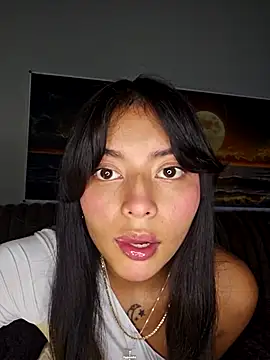 SweetiePixie online show from 12/19/25, 01:01