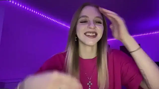 Snapshot of AzoticBasics chatting on 12/14/25, 01:16 AzoticBasics online show from 12/14/25, 01:16