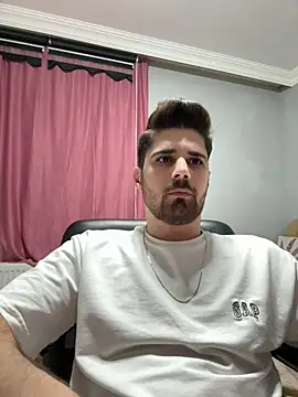 Snapshot of berke3424 chatting on 02/10/26, 11:31 berke3424 online show from 02/10/26, 11:31
